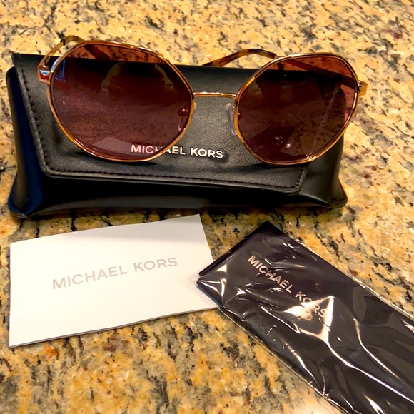 Michael Kors like new rose gold Porto sunglasses